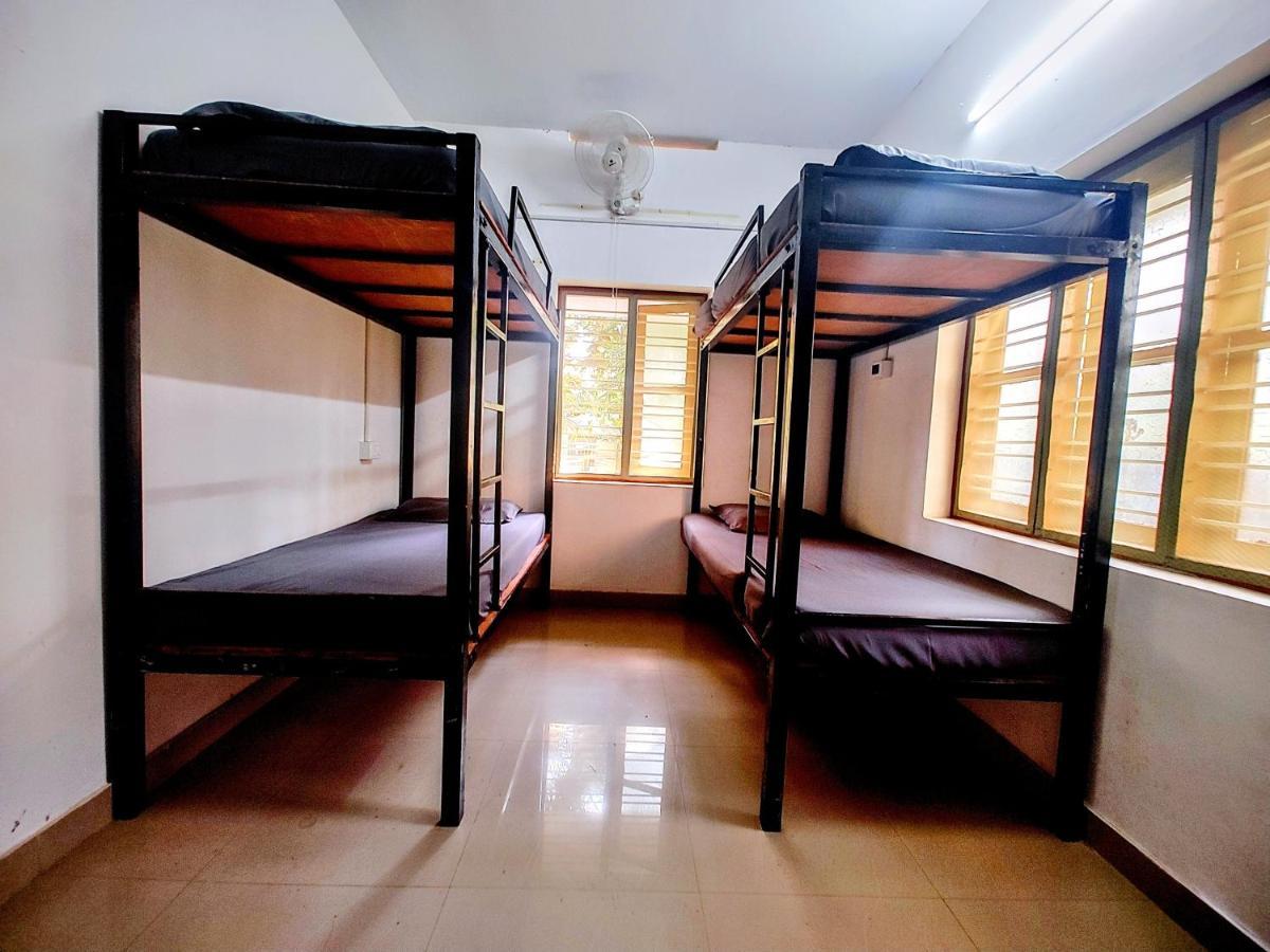 Gogonuts Hostel Варкала Екстер'єр фото