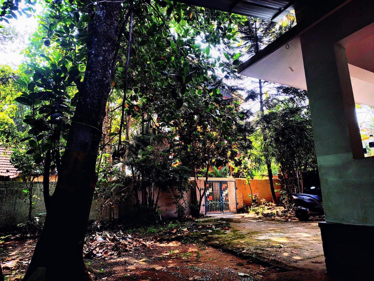 Gogonuts Hostel Варкала Екстер'єр фото